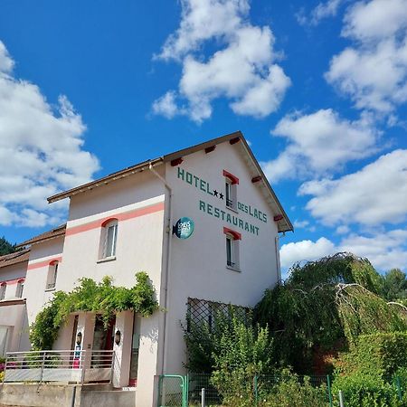 Logis Hotel & Restaurant Des Lacs Celles-sur-Plaine Esterno foto