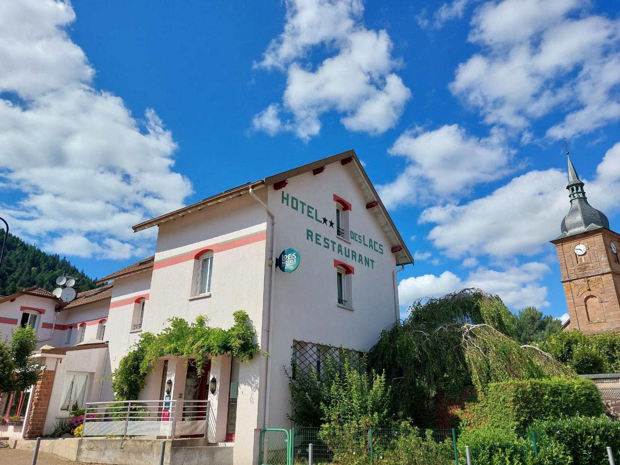 Logis Hotel & Restaurant Des Lacs Celles-sur-Plaine Esterno foto